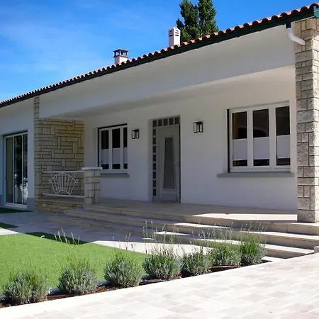 La Maison Du Phare: Typique Oleronaise Villa